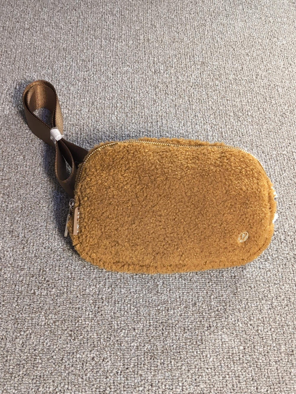 NWT Lululemon Fleece Everywhere Belt Bag *Fleece Teddy Bear Plush - Picture 2 of 8